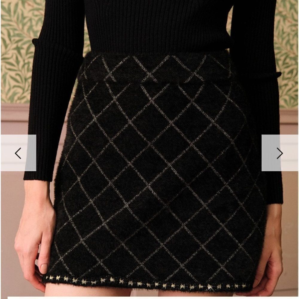 Rihoas Black and Gold Fuzzy Sweater Skirt